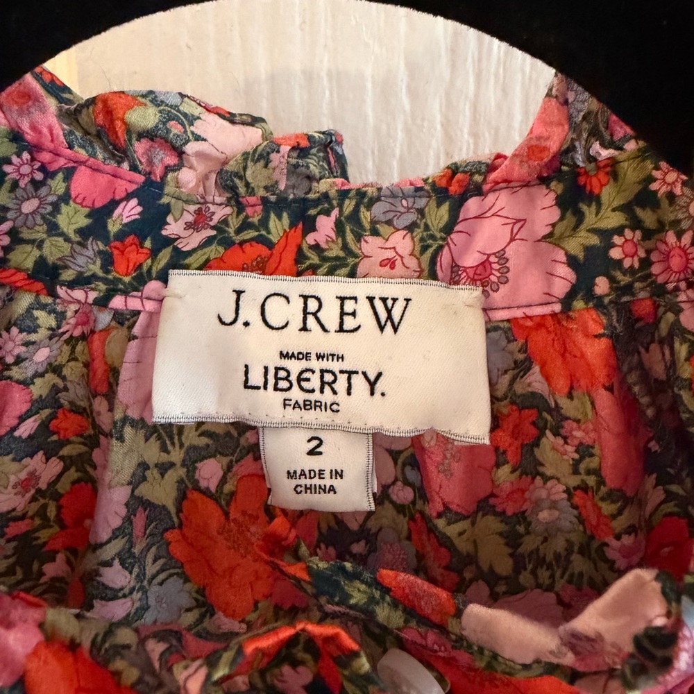J.Crew Ruffleneck organic cotton top in Liberty® Meadow Song fabric Size 2 - Picture 3 of 5